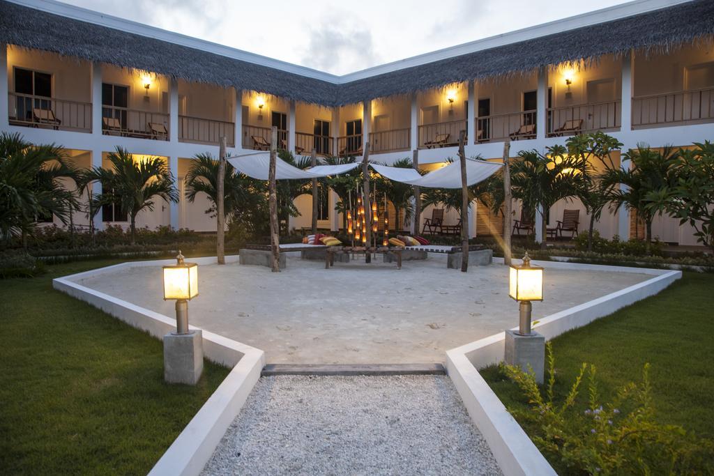 Amra Palace Gan  Εξωτερικό φωτογραφία